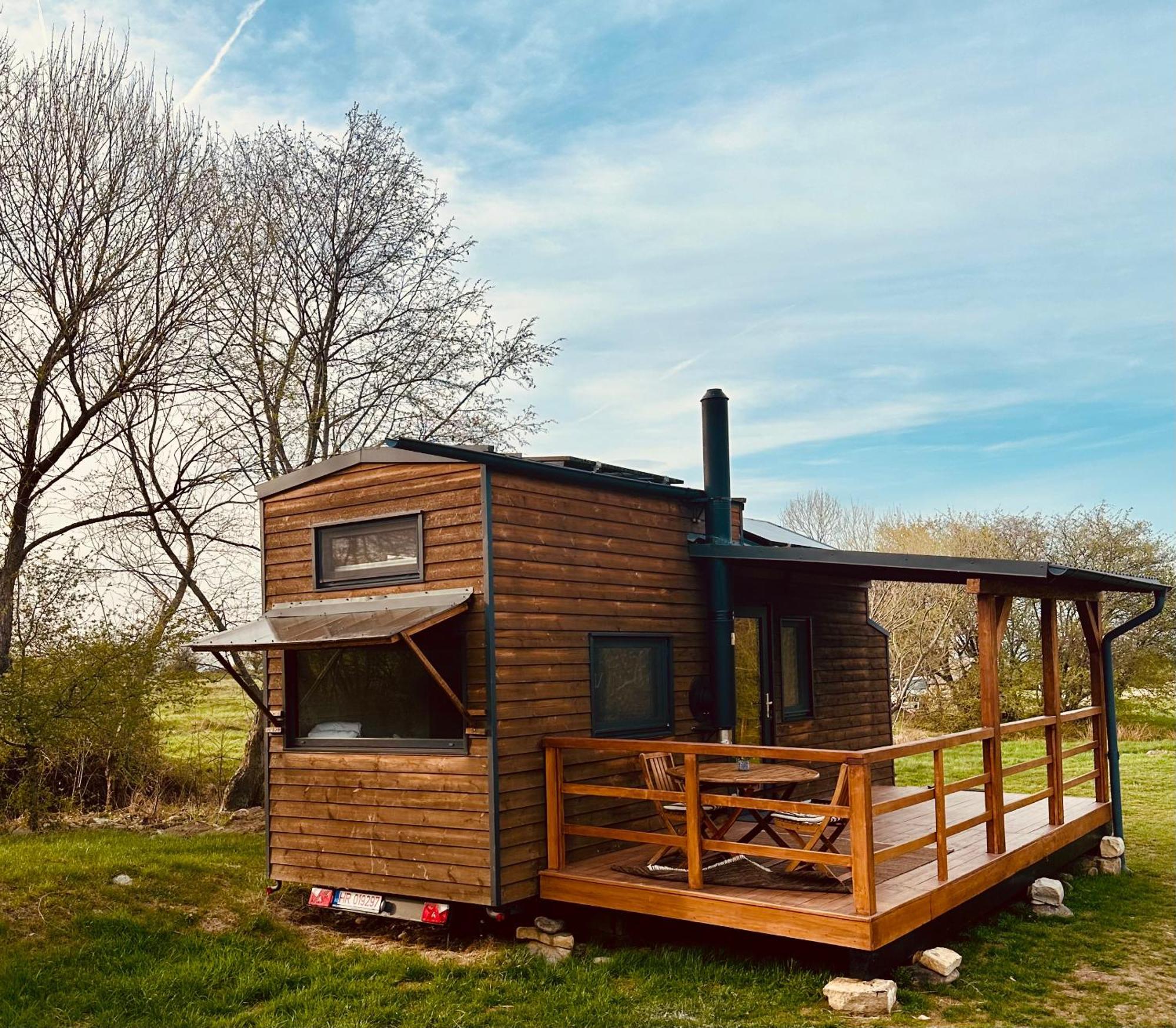 Chalet Tiny